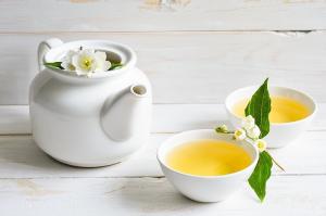 Le thé au jasmin, partenaire de l'ostéopathe dans le traitement du Stress et de l'anxiété